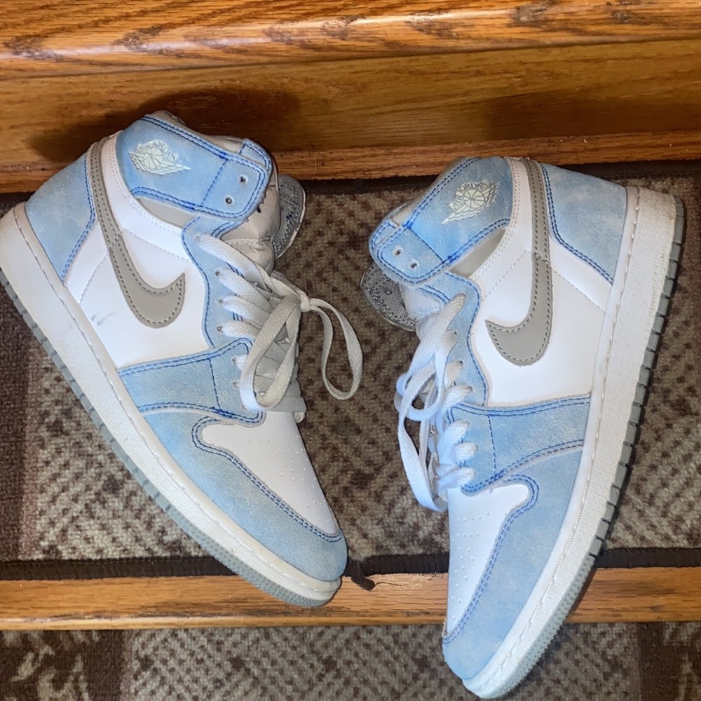 Boy Jordan’s 1’s